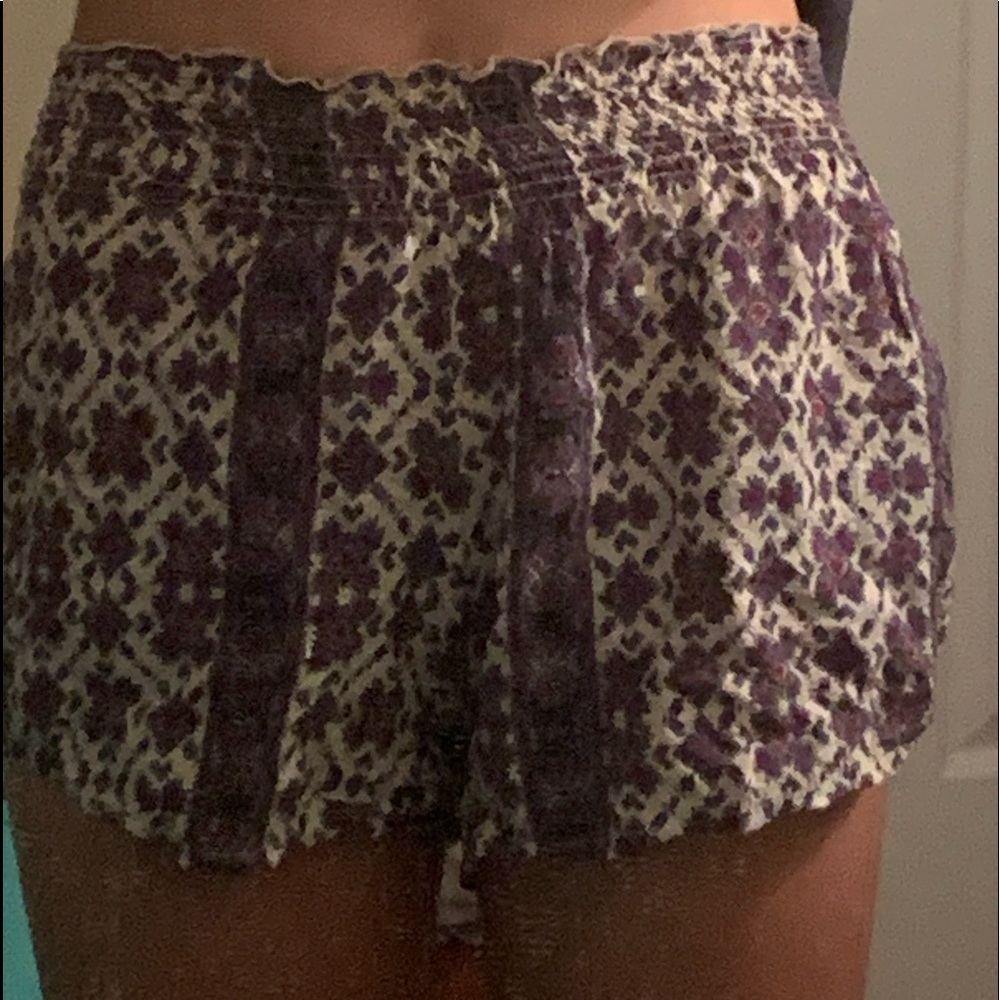 VINTAGE Brandy Melville Loose Shorts